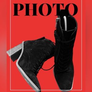 Vince Camuto Black Suede Lace-Up Heel Ankle Boots Dreveri